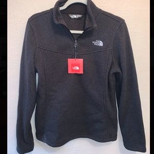 North Face Crew Neck. Medium.